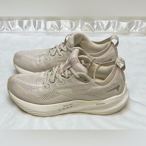 Brooks Glycerin 22 running shoes  Almond Peach women’s Size 9